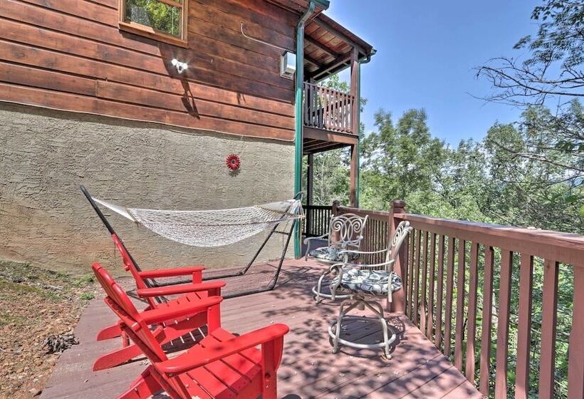 Scenic Sevierville Cabin: Hot Tub, Panoramic Views