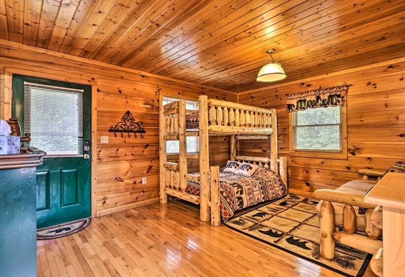Scenic Sevierville Cabin: Hot Tub, Panoramic Views