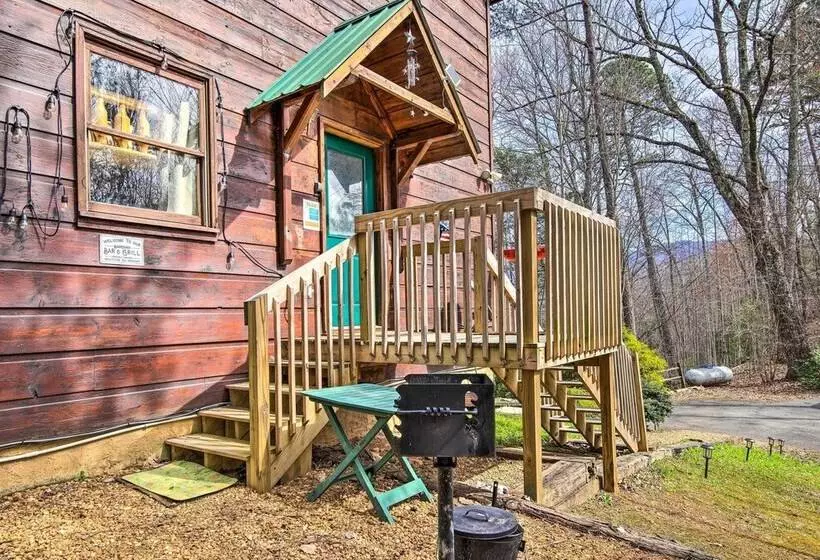 Scenic Sevierville Cabin: Hot Tub, Panoramic Views