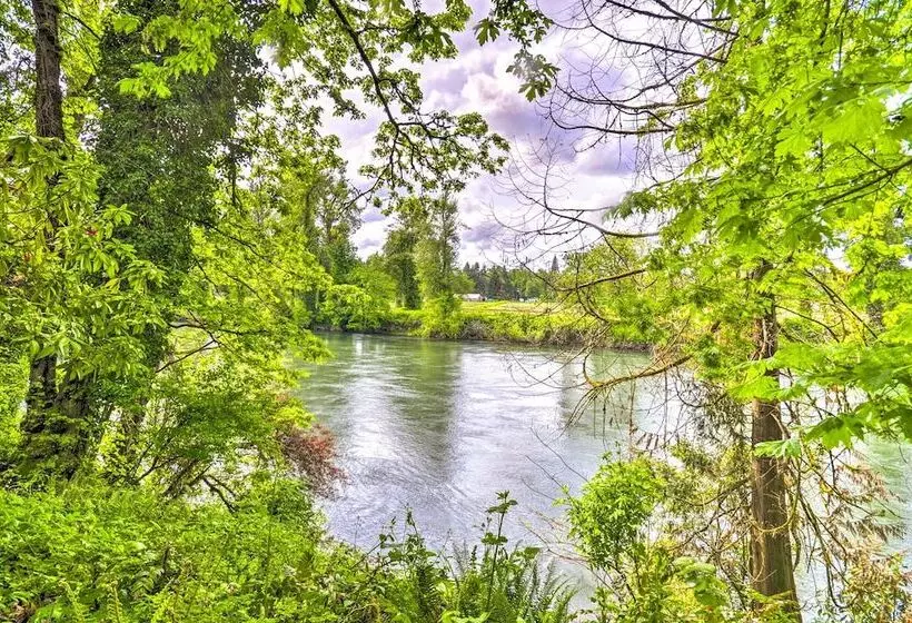 Peaceful + Elegant Cottage W/ Riverside View