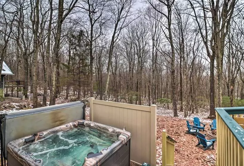 Hot Tub + Game Room: Peaceful Poconos Home!