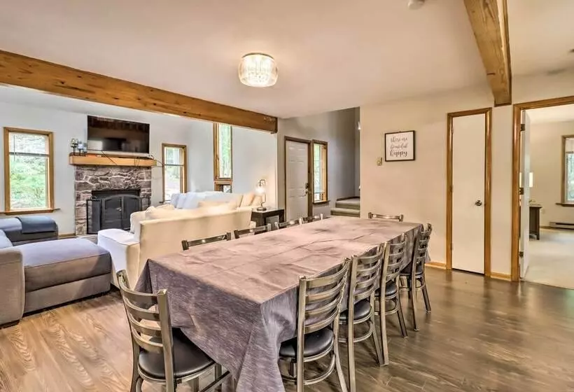 Hot Tub + Game Room: Peaceful Poconos Home!