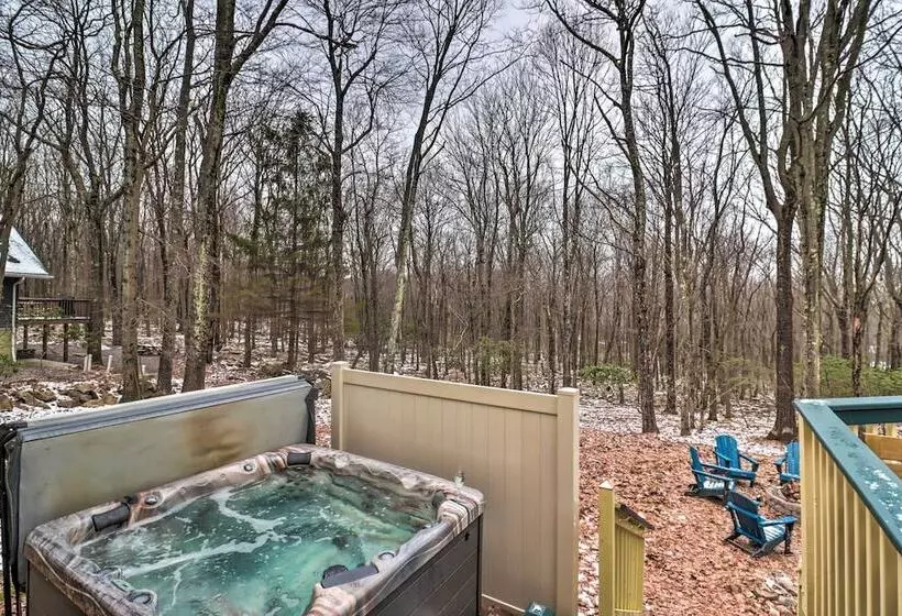 Hot Tub + Game Room: Peaceful Poconos Home!