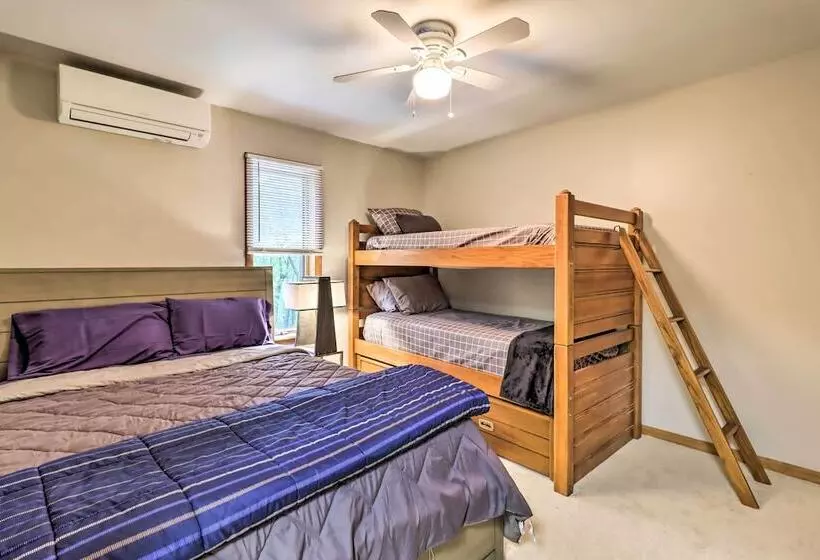 Hot Tub + Game Room: Peaceful Poconos Home!