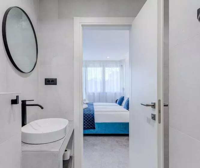 پانسیون Lichia Amia Luxury Rooms