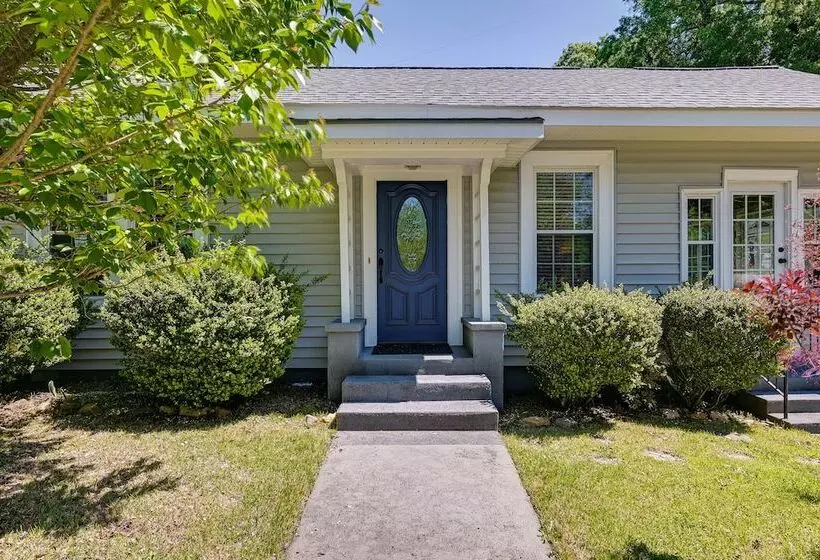 Quaint Anderson Home W/ Sunroom, Walk To Downtown!