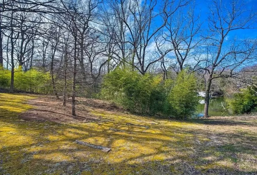 Riverside House W/ Kayaks, Piano & Fireplace