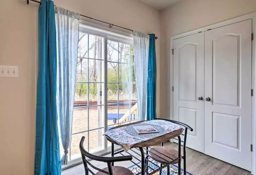 Riverside House W/ Kayaks, Piano & Fireplace