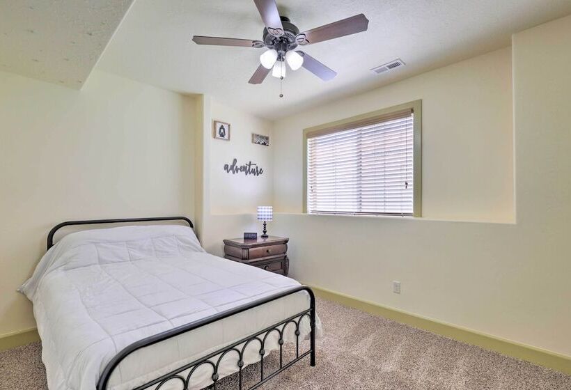 Saratoga Springs Getaway: Walk To Utah Lake!