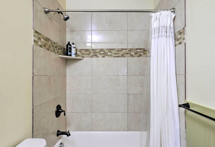 Saratoga Springs Getaway: Walk To Utah Lake!