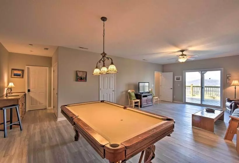 Game Room & Mtn Views: Ridgeline Escape!