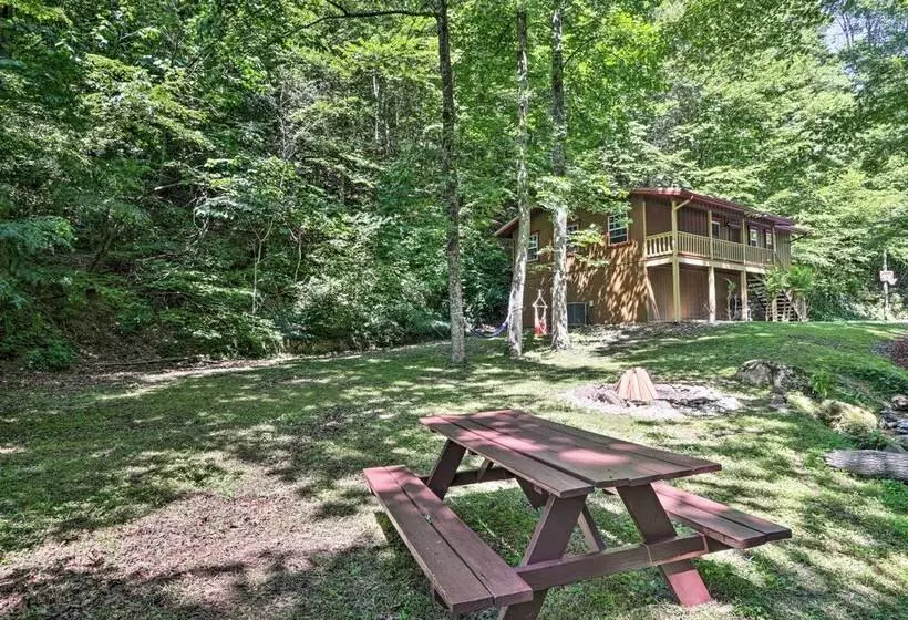 Serene Pigeon Forge Hideaway W/ Game Room!