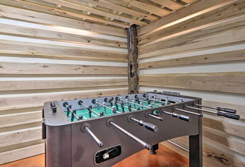 Serene Pigeon Forge Hideaway W/ Game Room!