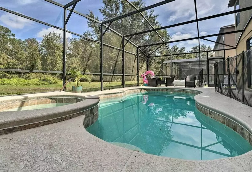 Spacious Davenport Retreat W/ Lanai + Pool!