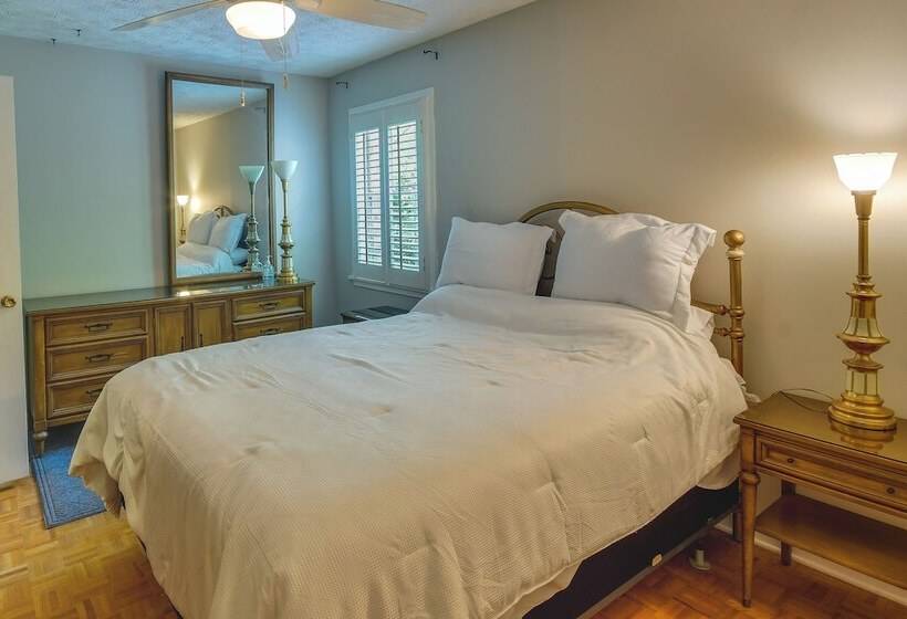 Spacious Downtown Montgomery Home W/ Yard, Patio!