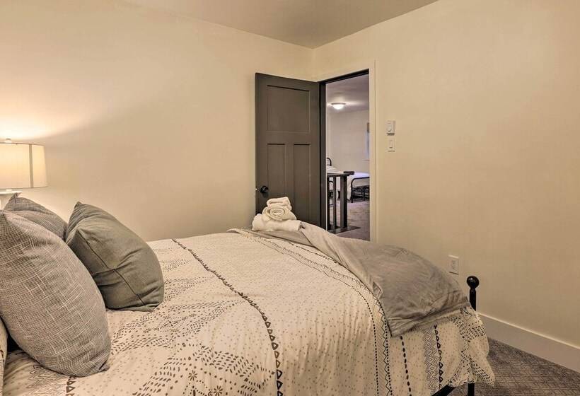 Spacious Tobyhanna Getaway: Echo Lake Access!