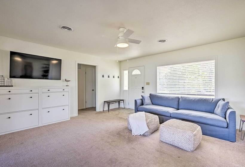 Private Dock + Grill: Sunny Lake Weir Retreat!