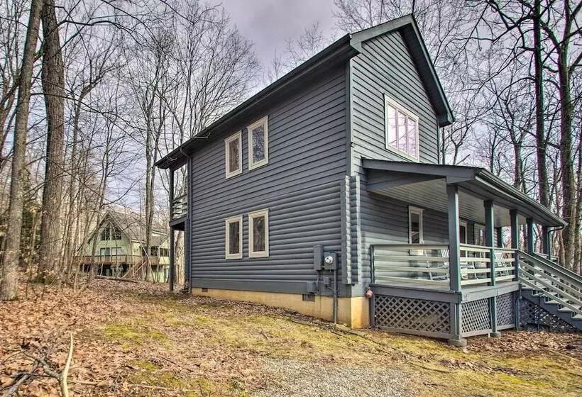 Wintergreen Home W/ Deck   Near Skiing & Hiking!