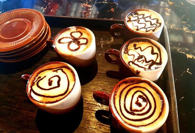 Drifters Hotel & Beach Restaurant