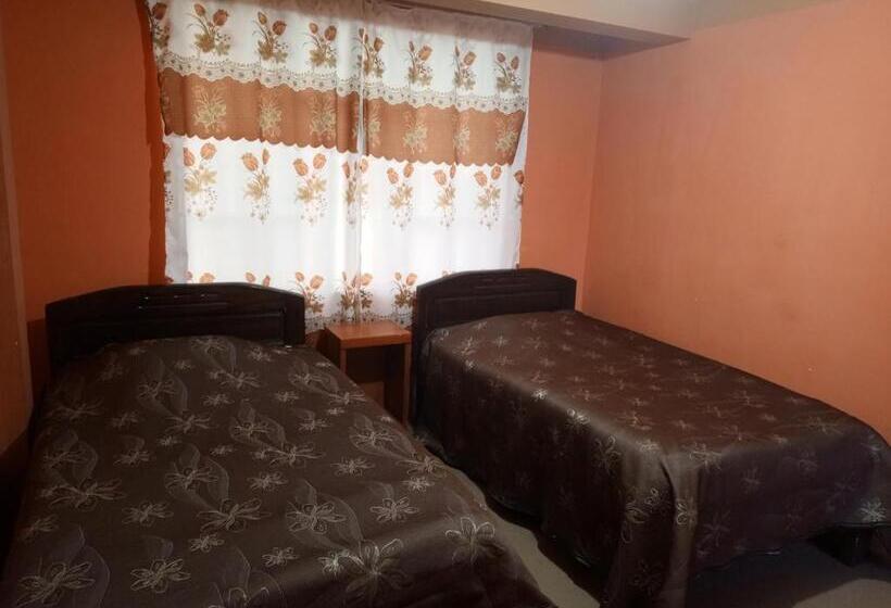 مسافرخانه Puerto Alegre Copacabana