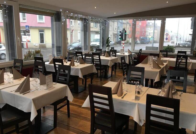 هتل Auberge La Veranda