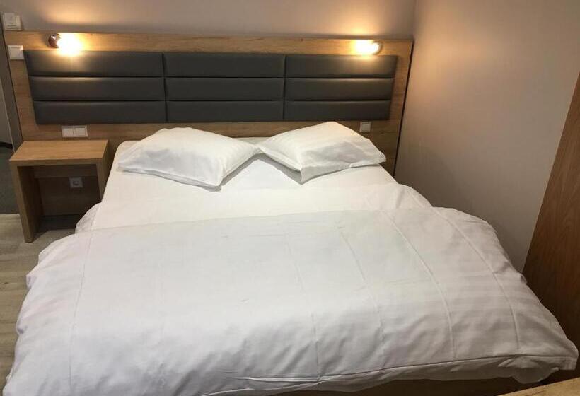 هتل Auberge La Veranda