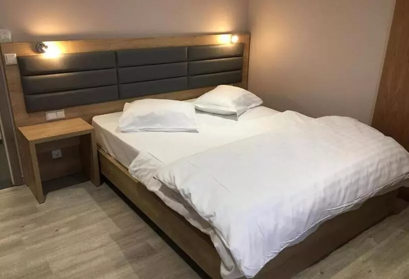 هتل Auberge La Veranda