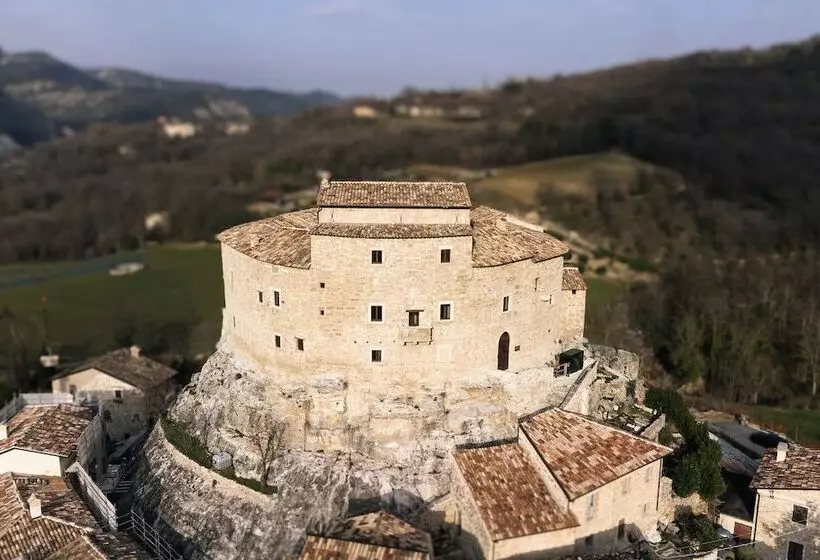Hotelli Castel Di Luco