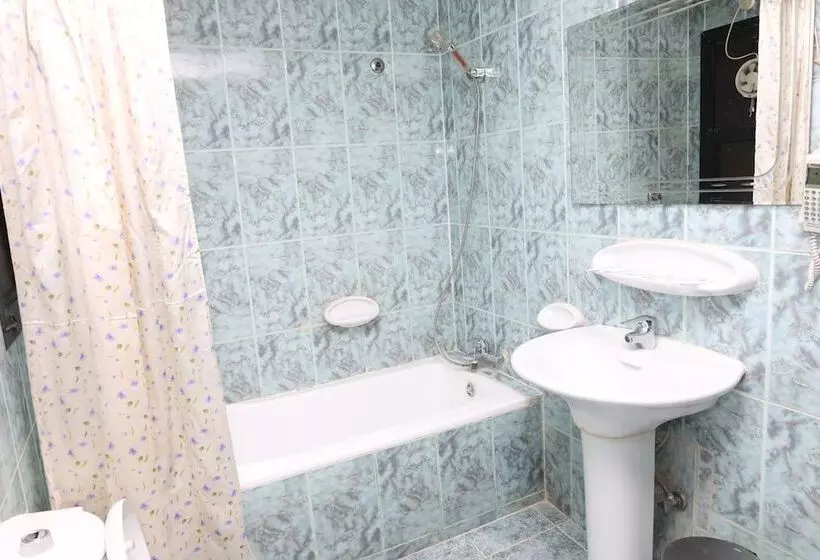 Hotelli Deira Palace