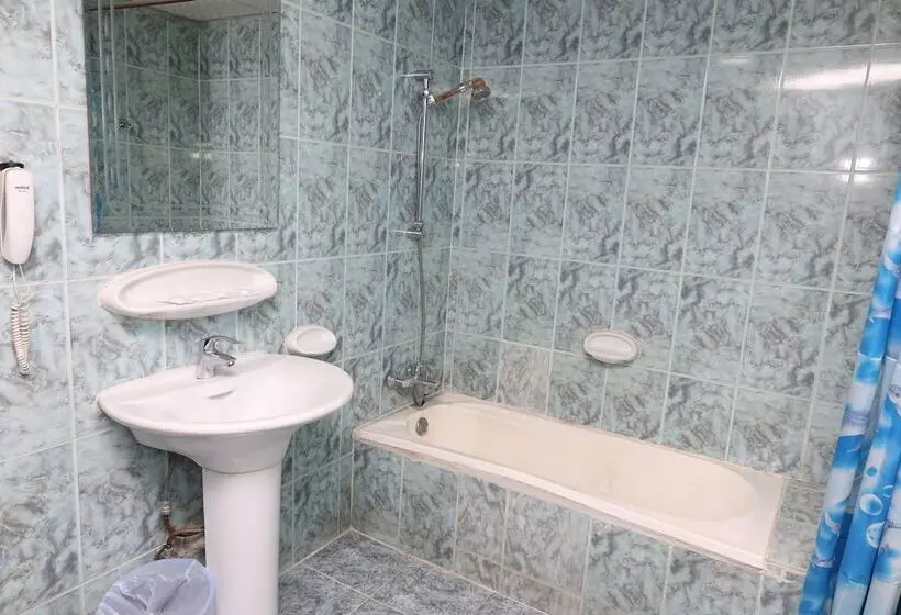 Hotelli Deira Palace