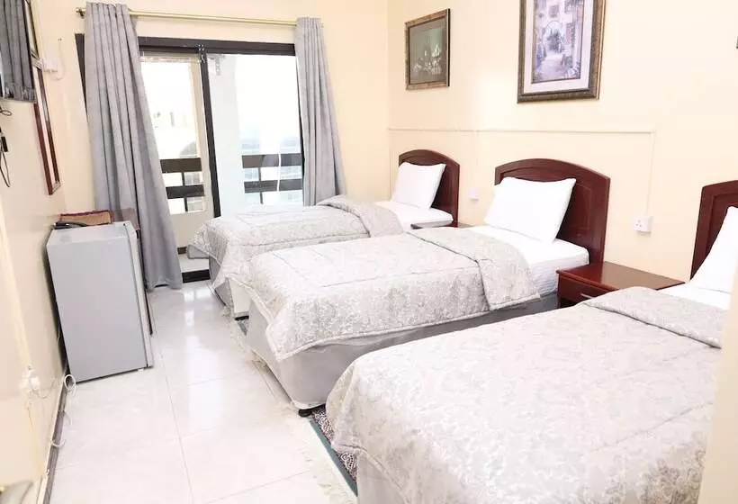 Hotelli Deira Palace