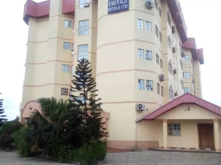 هتل Emerald