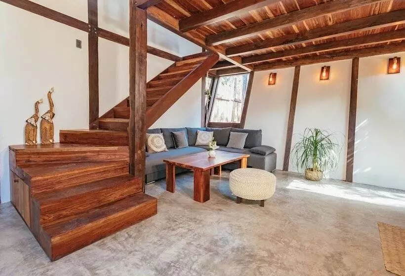 Hotelli Nahouse Jungle Lodges