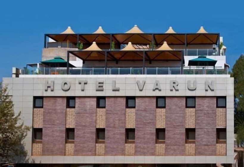 בית מלון כפרי Varun