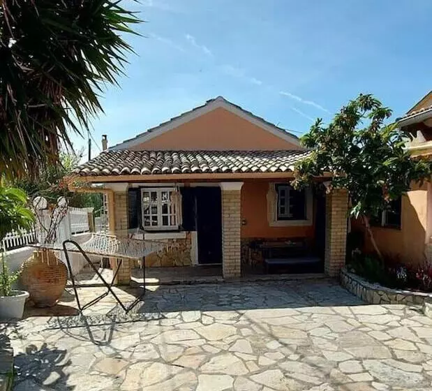 Residenssi A Flower House In Corfu Close To Beach And Town