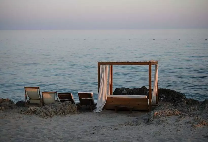 Zay A çeşme Hotel & Beach