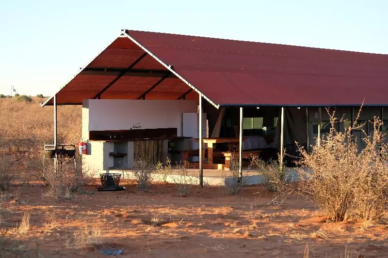 هتل Kalahari Anib Campsite