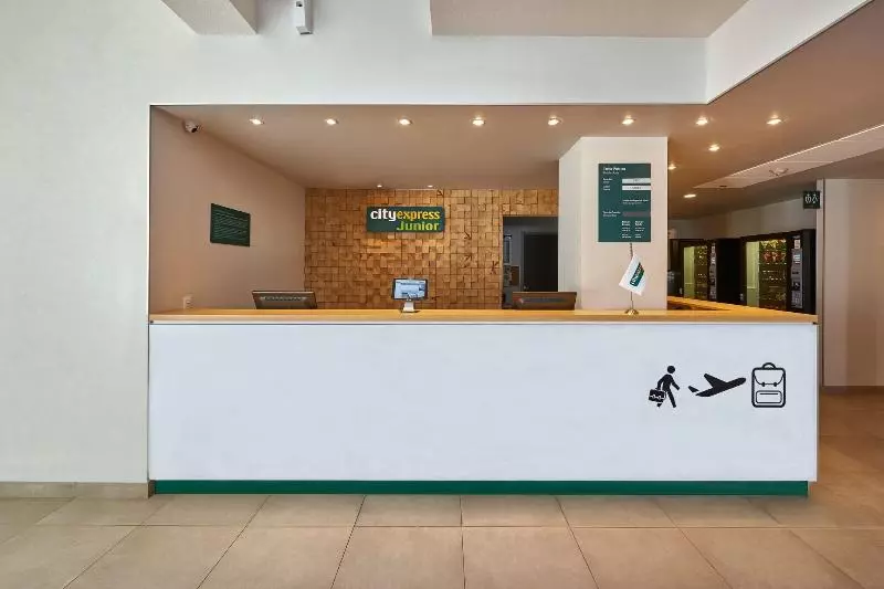 ホテル City Express Junior By Marriott Toluca Zona Industrial
