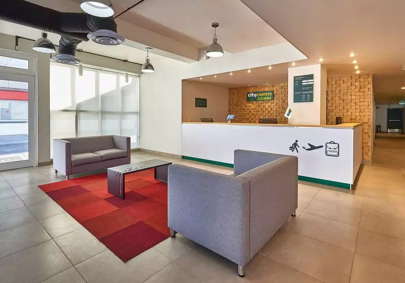 ホテル City Express Junior By Marriott Toluca Zona Industrial