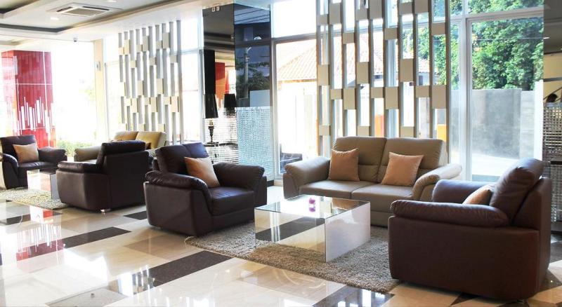 Hotel Gunawangsa Merr