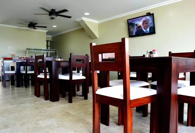 Hotelli Marvento Suites