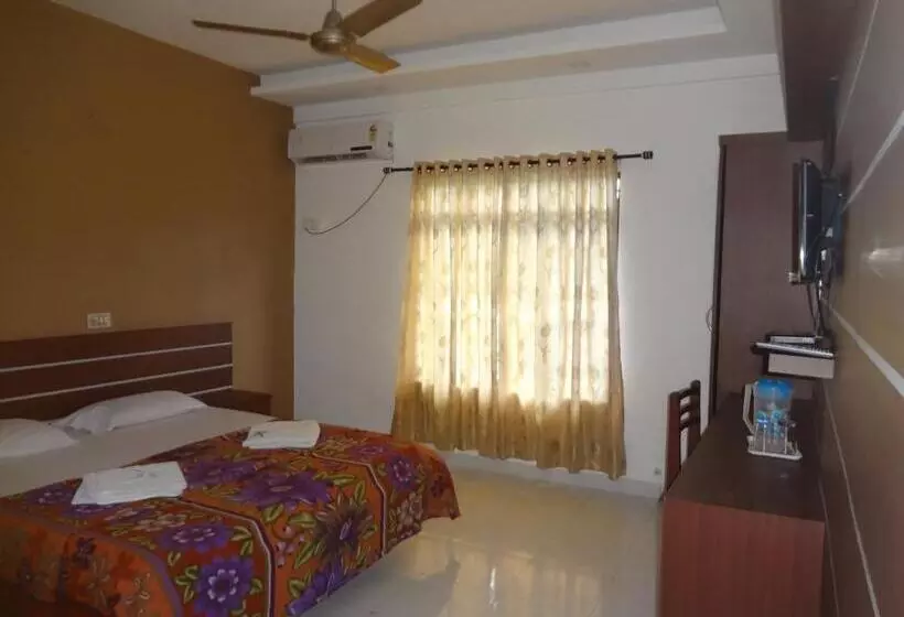 هتل Shalimar Residency