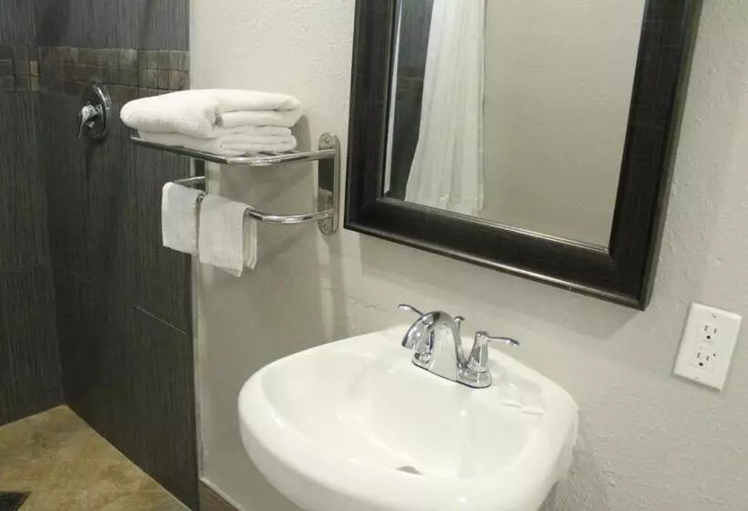 Town House Motel