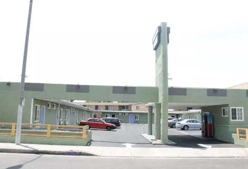 Town House Motel
