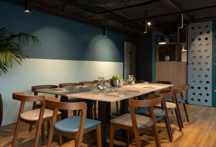 هتل Adagio Antwerp City Center