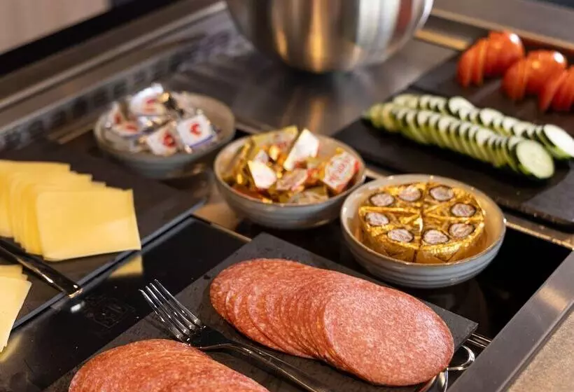 هتل Adagio Antwerp City Center