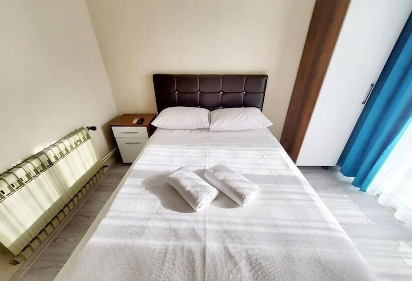 مبيت وإفطار Blue Topas Otel