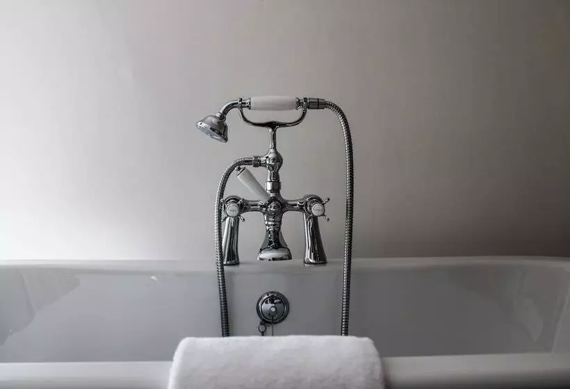 Aamiaismajoitus (B&B) The White Lion