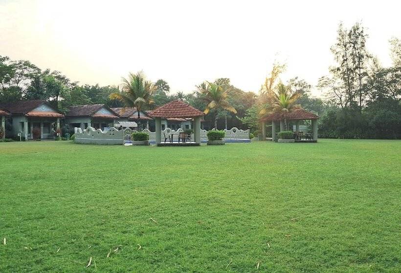 Hotel Breathing Earth