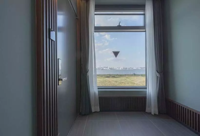 ホテル Brown Dot Geobuksum